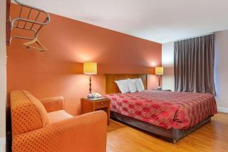 Econo Lodge Decatur - Atlanta East - 7