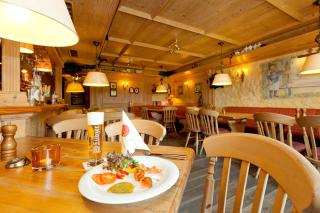 Restaurant & Hotel Baumhaus Hagen - Sassnitz - 9