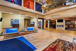 Holiday Inn Express & Suites Houston East by IHG - Houston - 7