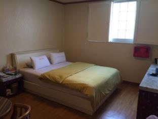 Prince Hotel - 1