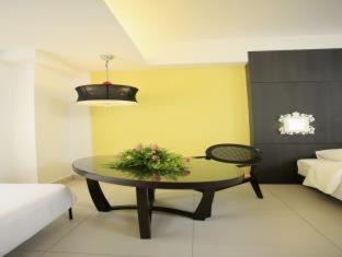 Avillion Admiral Cove - 1