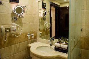 Garden Plaza Hotel - 2