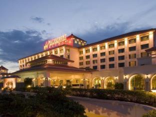 Waterfront Airport Hotel and Casino - Mactan - 2