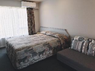 The Village Inn Hotel - Te Anau - 4