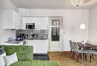 4 Arts Apartments by Adrez - Prague - 4