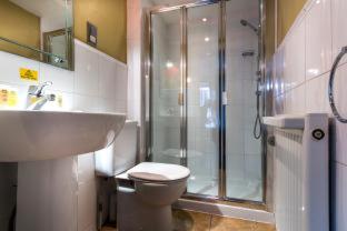 Guy Fawkes Inn - 2