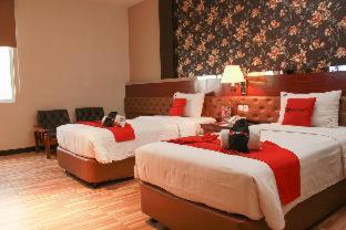 RedDoorz Premium near Bandung Station - Bandung - 9