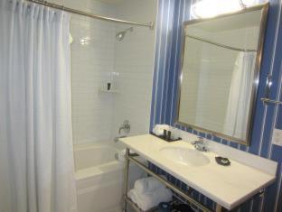 University Plaza Waterfront Hotel - 2