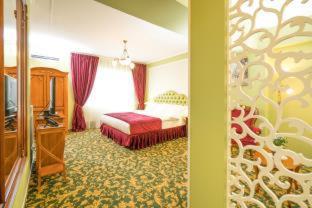 Studio One Accommodation Suites - 1