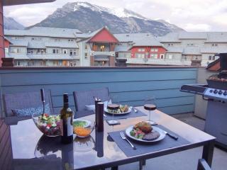 Canmore Top Floor Mountain View Retreat - Canmore - 9