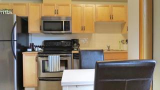 Canmore Top Floor Mountain View Retreat - Canmore - 2