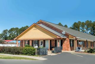 Travelodge by Wyndham Santee - Santee - 9
