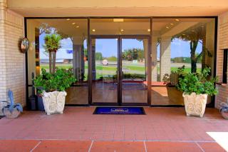 Days Inn by Wyndham Round Rock - 9