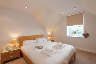 Beachcombers Apartments - 2