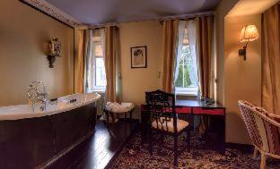 Vozdvyzhensky Boutique Hotel - 9