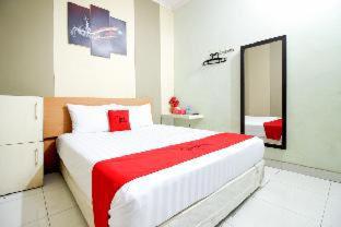 RedDoorz near Adisucipto Airport 3 - Yogyakarta - 2