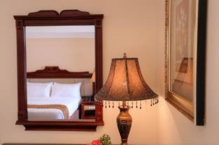 Villa Caceres Hotel - 3