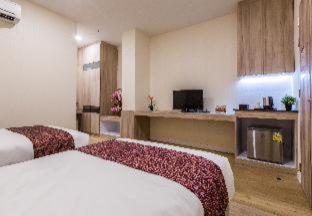 Leela Orchid Hotel - 4
