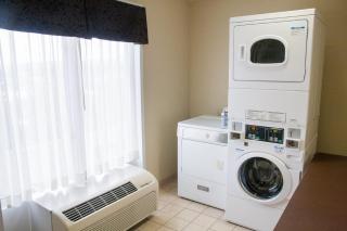Holiday Inn Express Hotel & Suites Binghamton University-Vestal by IHG - Vestal - 3