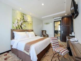 Travellers Hotel Phinisi - Makassar - 6