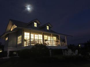 Misty English Cottage - 1