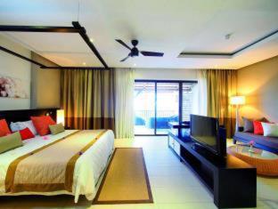 Crystals Beach Resort Belle Mare, a member of Radisson Individuals - Belle Mare - 1
