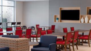 Holiday Inn Express & Suites - Tampa East - Ybor City by IHG - Tampa - 2