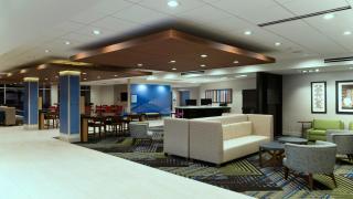 Holiday Inn Express & Suites - Tampa East - Ybor City by IHG - Tampa - 1