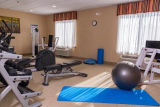 Holiday Inn Express Hartford-Newington by IHG - Newington - 2