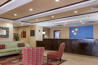 Holiday Inn Express Hartford-Newington by IHG - Newington - 3