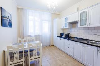 Apartment with two Bedroom on Bazhana 8b - 2