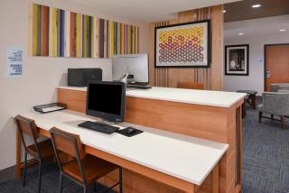 Holiday Inn Express Mineral Wells by IHG - Parkersburg - 2