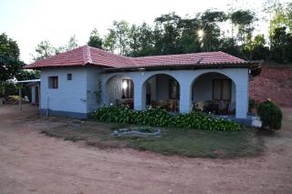 Nature INN Homestay - Hill Top Mountain View & River Access - Sakleshpur - 4