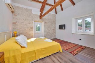 Old stone Villa with whirlpool and sauna - Ližnjan - 4
