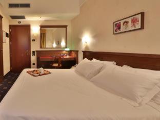 Best Western City Hotel - 9