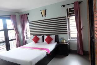 VIBOLA Guesthouse - 8