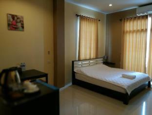 Aura Residence - 3