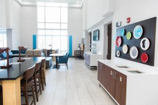 Holiday Inn Express & Suites Columbia-Fort Jackson by IHG - 2