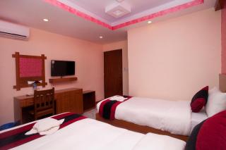 Kathmandu Regency Hotel - 4