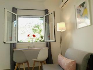 Cozy Studio 4U Gazi - Center Athens - 9