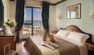 Hotel Ascot Riccione - 8