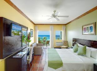 Coconut Court Beach Hotel - Bridgetown - 8