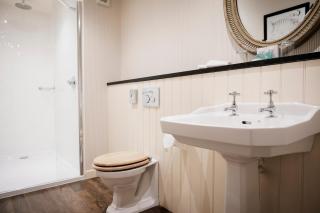 The Bear Of Rodborough Hotel - Stroud - 5