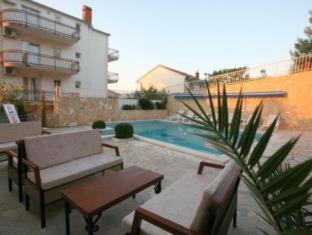 Boutique Hotel B&B Villa Paula - Trogir - 9