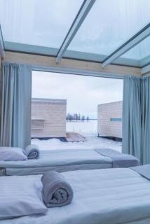 Seaside Glass Villas - 9