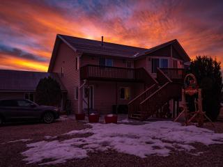 Bryce Trails Bed and Breakfast - Tropic - 6