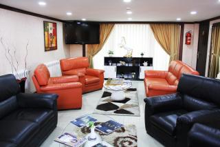 Alp Inn Hotel - Bakoe - 5