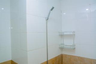 Fully Furnished and Cozy 2BR at Green Pramuka City Apartment By Travelio - 6