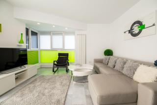 Luxury Westpark 2 Residence with Lake View - 4