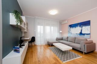 Modern Living in city centre - PRIVATE PARKING - 9